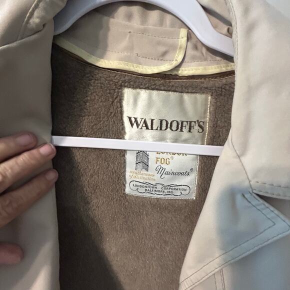 London Fog Womens VTG Trench Coat 8 Reg USA Jacket Zip Out Fur Lining & Belt - Picture 9 of 16